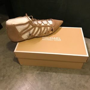 BNWT MICHAEL KORS CLARISSA FLATS.